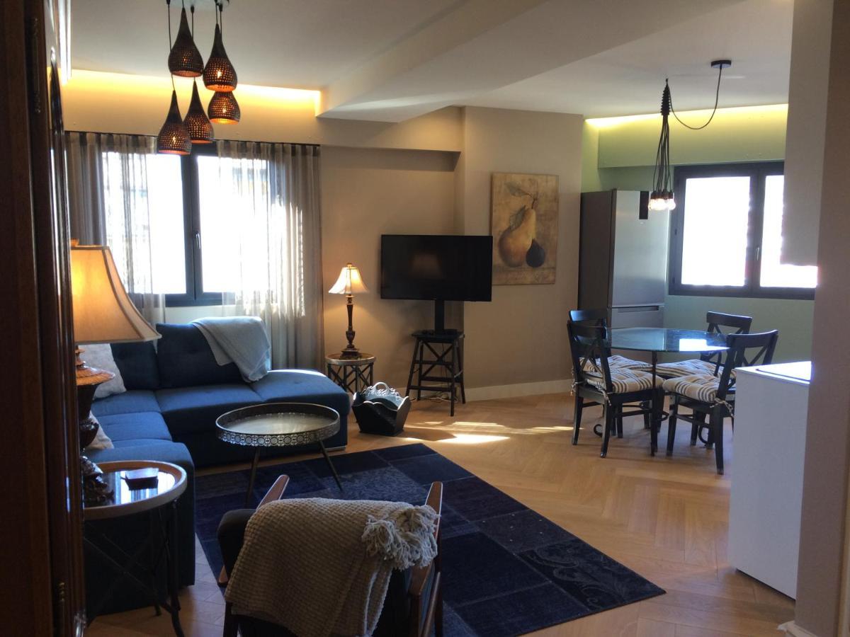 ניס Lovely Refurbished Apartment מראה חיצוני תמונה
