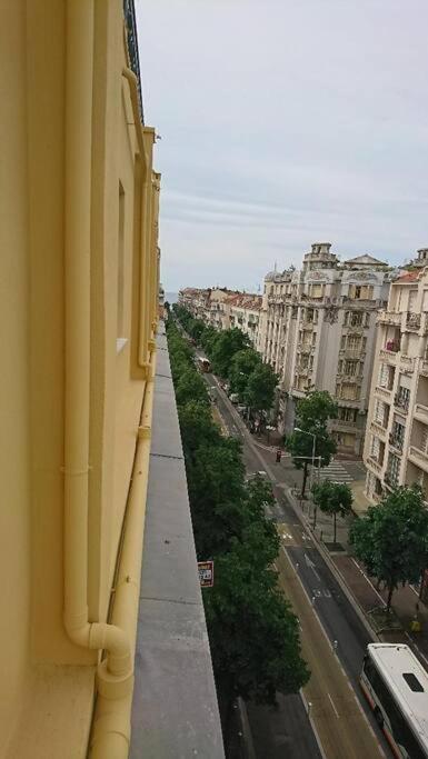 ניס Lovely Refurbished Apartment מראה חיצוני תמונה