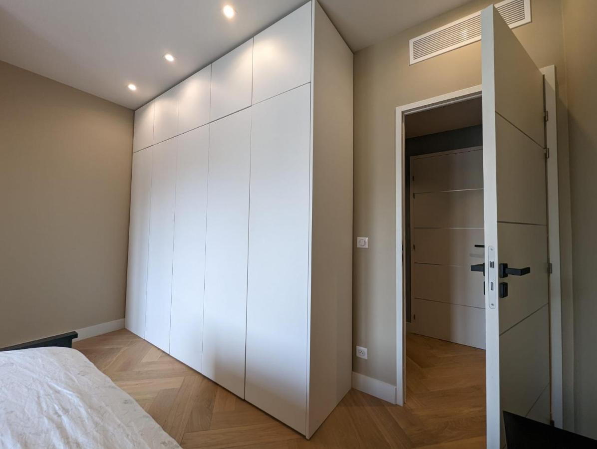ניס Lovely Refurbished Apartment מראה חיצוני תמונה